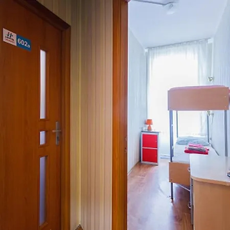 I.hotel Ξενοδοχείο *